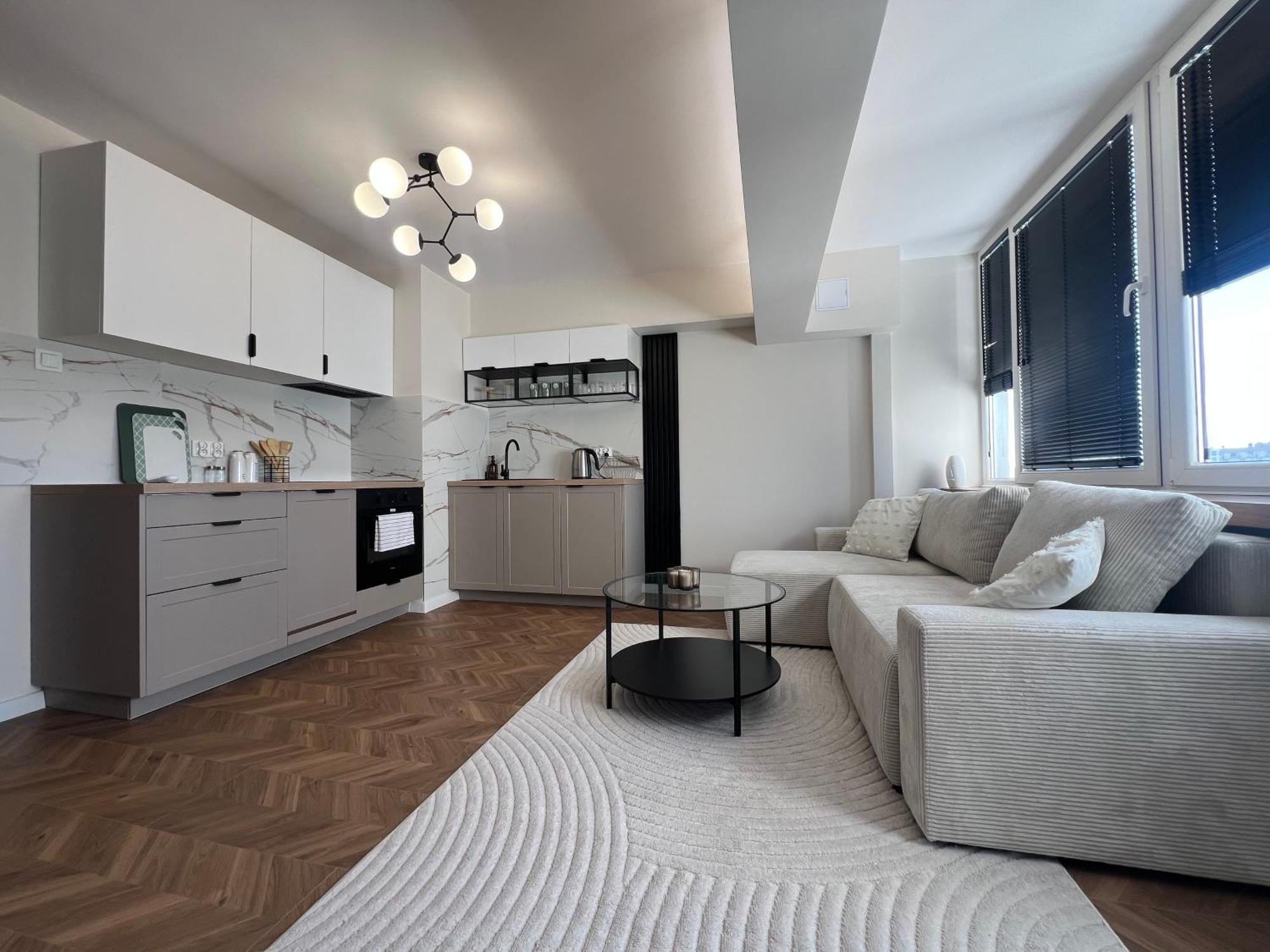 7th Floor Piotrkowska Apartment *